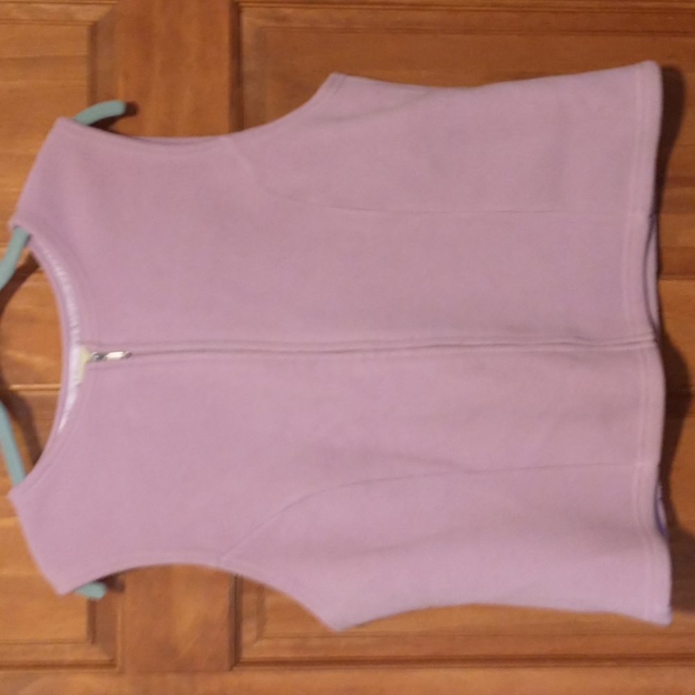 LL Bean woman's size L zip up polartec vest fleece in lilac